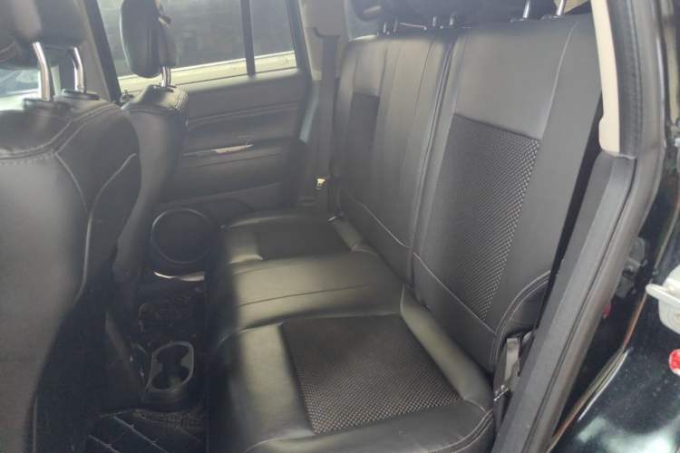 Used Jeep Compass 2014 Revised Version 2.4L Four-Wheel Drive Comfort Edition Left Rear Seat