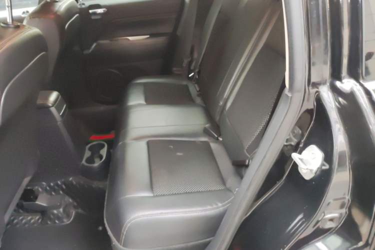 Used Jeep Compass 2014 Revised Version 2.4L Four-Wheel Drive Comfort Edition Left Rear Seat