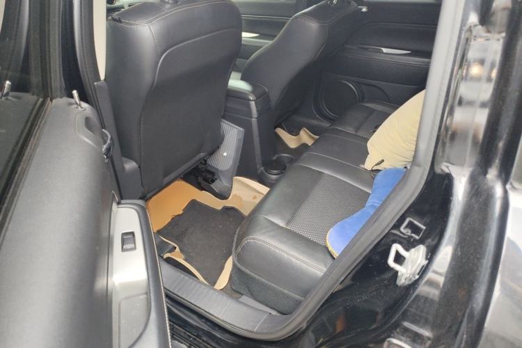 Used Jeep Compass 2014 Revised Version 2.4L Four-Wheel Drive Comfort Edition Left Rear Seat