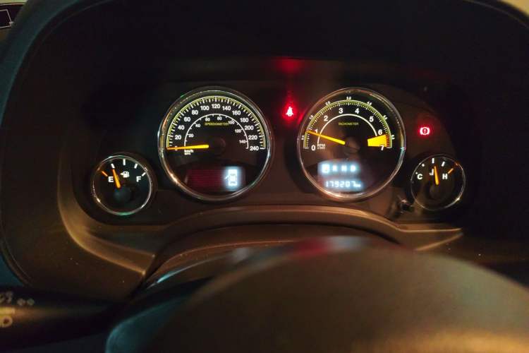 Used Jeep Compass 2014 Revised Version 2.4L Four-Wheel Drive Comfort Edition Odometer Close Up
