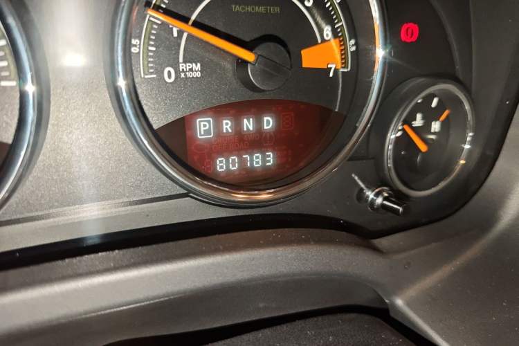 Used Jeep Compass 2014 2.0L two-wheel drive luxury version Odometer Close Up
