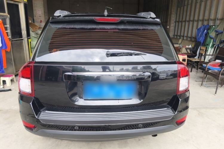 Used Jeep Compass 2014 2.0L two-wheel drive sport version Rear