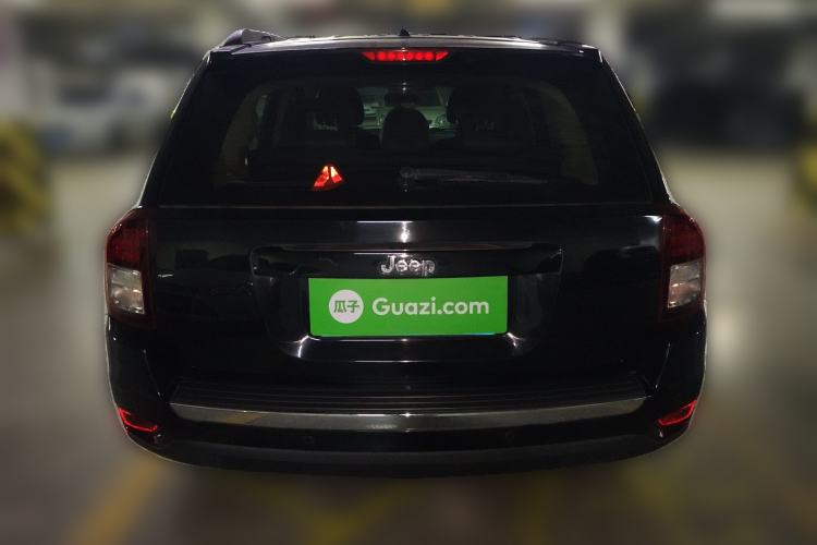 Used Jeep Compass 2014 2.0L two-wheel drive sport version Rear