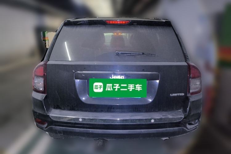 Used Jeep Compass 2014 2.0L two-wheel drive luxury version Rear