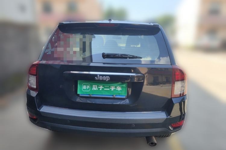 Used Jeep Compass 2014 2.0L two-wheel drive sport version Rear
