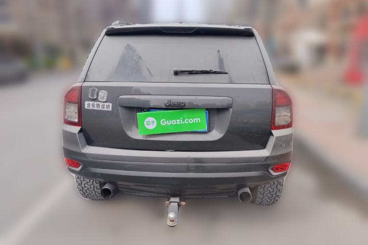 Used Jeep Compass 2014 2.4L Four-Wheel Drive Serpentine Collection Edition Rear