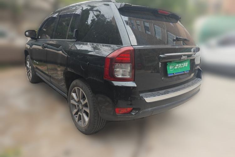 Used Jeep Compass 2014 2.4L four-wheel drive luxury version Rear Left 45 Deg