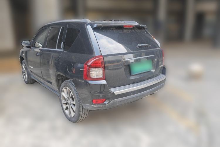 Used Jeep Compass 2014 2.4L four-wheel drive luxury version Rear Left 45 Deg