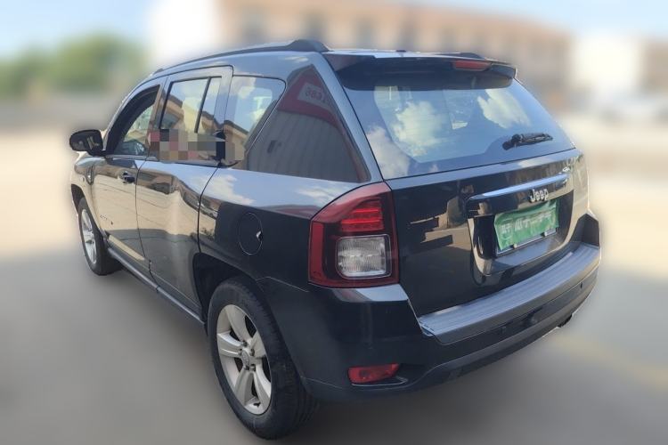 Used Jeep Compass 2014 2.0L two-wheel drive sport version Rear Left 45 Deg