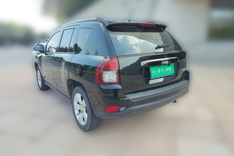 Used Jeep Compass 2014 2.0L two-wheel drive sport version Rear Left 45 Deg