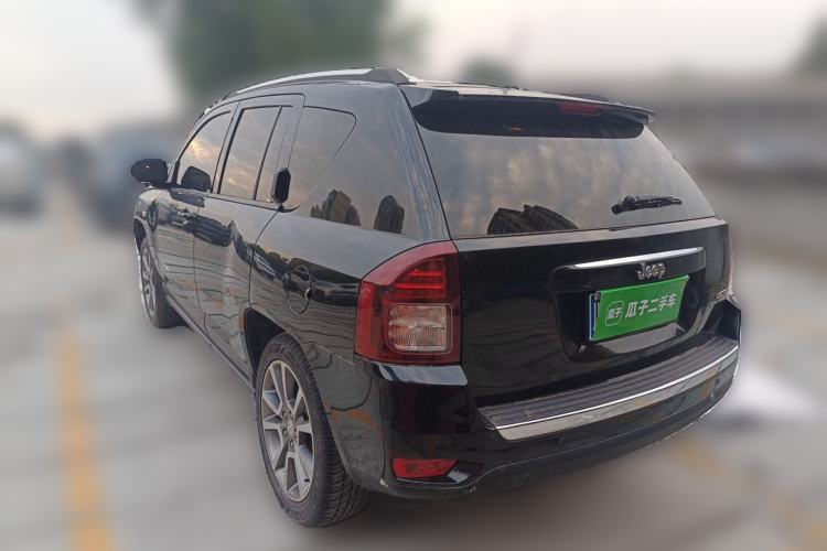 Used Jeep Compass 2014 2.4L four-wheel drive luxury version Rear Left 45 Deg