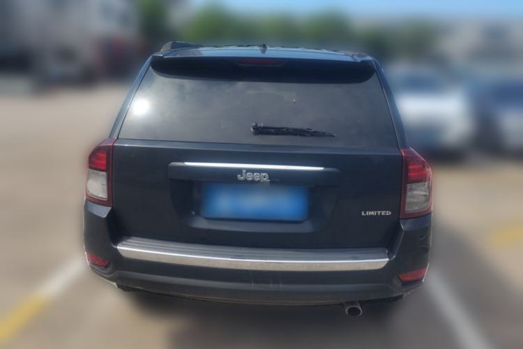 Used Jeep Compass 2014 2.0L two-wheel drive luxury version Rear