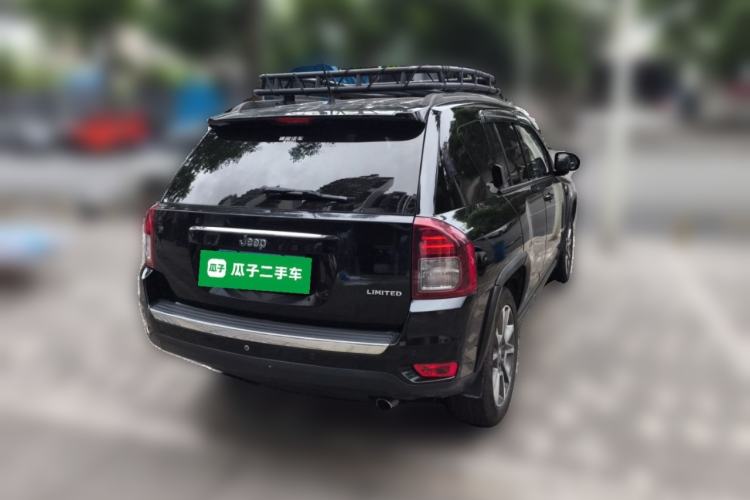Used Jeep Compass 2014 2.4L four-wheel drive luxury version Rear Right 45 Deg