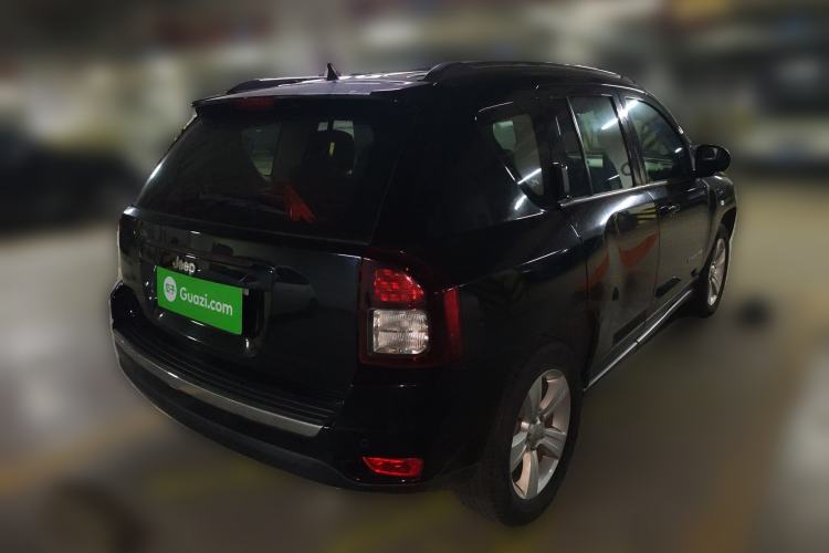 Used Jeep Compass 2014 2.0L two-wheel drive sport version Rear Right 45 Deg