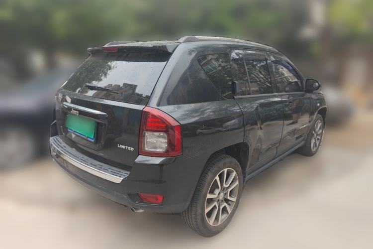 Used Jeep Compass 2014 2.4L four-wheel drive luxury version Rear Right 45 Deg