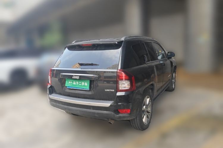 Used Jeep Compass 2014 2.4L four-wheel drive luxury version Rear Right 45 Deg