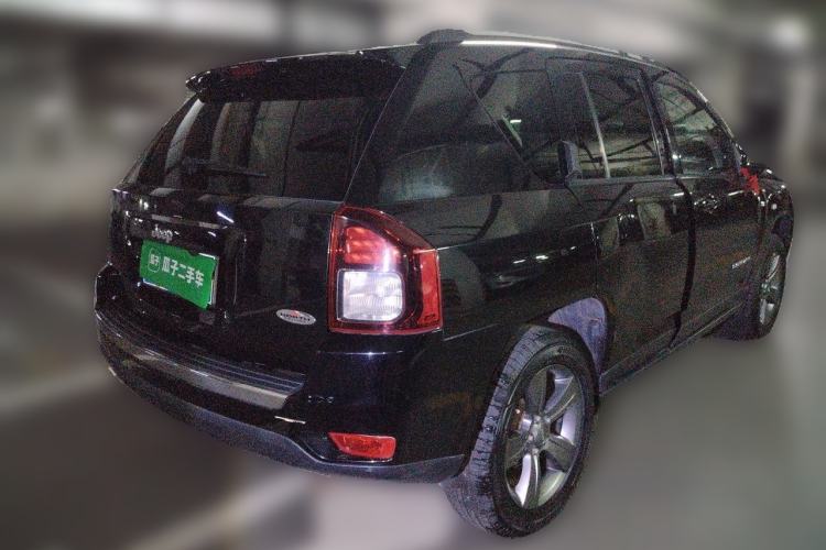 Used Jeep Compass 2014 Revised Version 2.4L Four-Wheel Drive Comfort Edition Rear Right 45 Deg