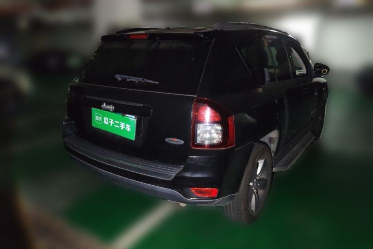 Used Jeep Compass 2014 2.4L four-wheel drive sport version Rear Right 45 Deg