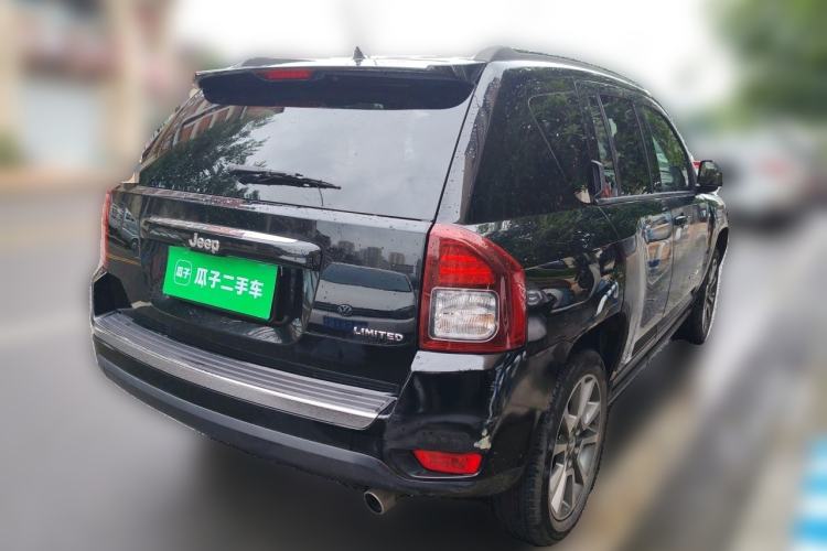 Used Jeep Compass 2014 Revised Version 2.4L Four-Wheel Drive Luxury Edition Rear Right 45 Deg