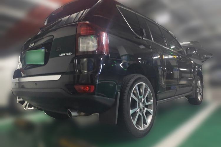 Used Jeep Compass 2014 Revised Version 2.0L Two-Wheel Drive Elite Edition Rear Right 45 Deg