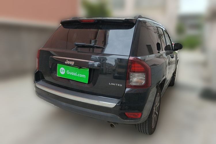 Used Jeep Compass 2014 2.4L four-wheel drive luxury version Rear Right 45 Deg