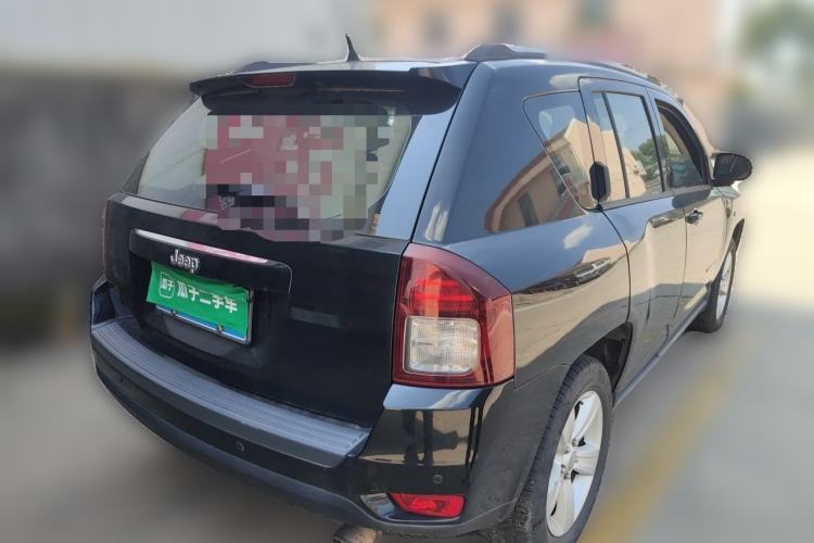 Used Jeep Compass 2014 2.0L two-wheel drive sport version Rear Right 45 Deg