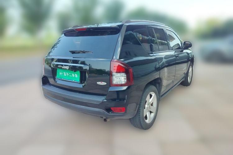 Used Jeep Compass 2014 2.0L two-wheel drive sport version Rear Right 45 Deg