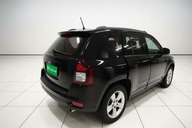 Used Jeep Compass 2014 Revised Version 2.0L Two-Wheel Drive Entry-Level Edition Rear Right 45 Deg