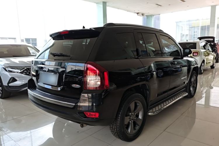 Used Jeep Compass 2014 Revised Version 2.4L Four-Wheel Drive Comfort Edition Rear Right 45 Deg