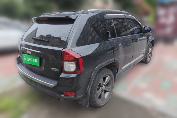 Used Jeep Compass 2014 Revised Version 2.4L Four-Wheel Drive Comfort Edition Rear Right 45 Deg