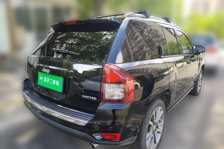 Used Jeep Compass 2014 Revised Version 2.4L Four-Wheel Drive Luxury Edition Rear Right 45 Deg