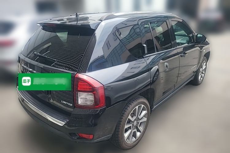 Used Jeep Compass 2014 Revised Version 2.4L Four-Wheel Drive Luxury Edition Rear Right 45 Deg