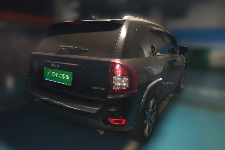 Used Jeep Compass 2014 2.0L two-wheel drive luxury version Rear Right 45 Deg
