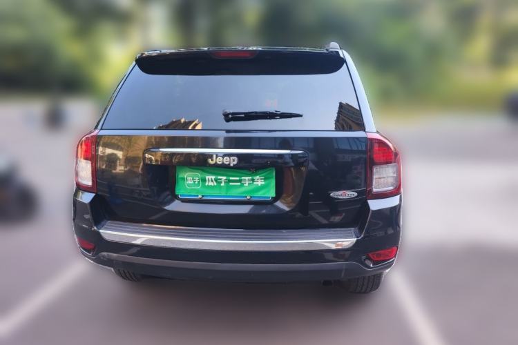 Used Jeep Compass 2014 2.4L Four-Wheel Drive Serpentine Collection Edition Rear
