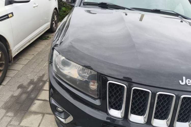 Used Jeep Compass 2014 Revised Version 2.4L Four-Wheel Drive Comfort Edition Right Front Headlight