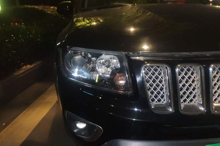 Used Jeep Compass 2014 Revised Version 2.0L Two-Wheel Drive Elite Edition Right Front Headlight