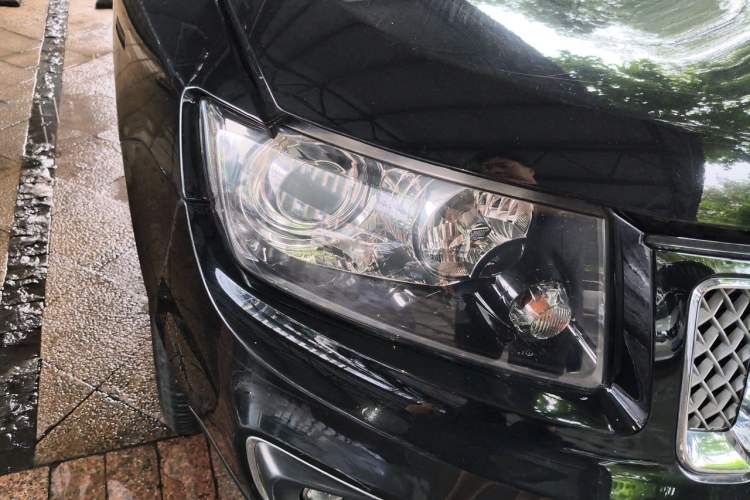 Used Jeep Compass 2014 2.0L two-wheel drive luxury version Right Front Headlight