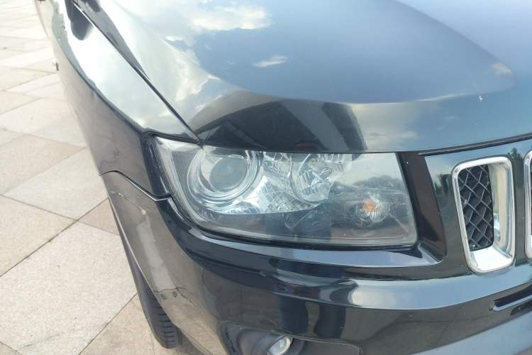 Used Jeep Compass 2014 2.0L two-wheel drive sport version Right Front Headlight