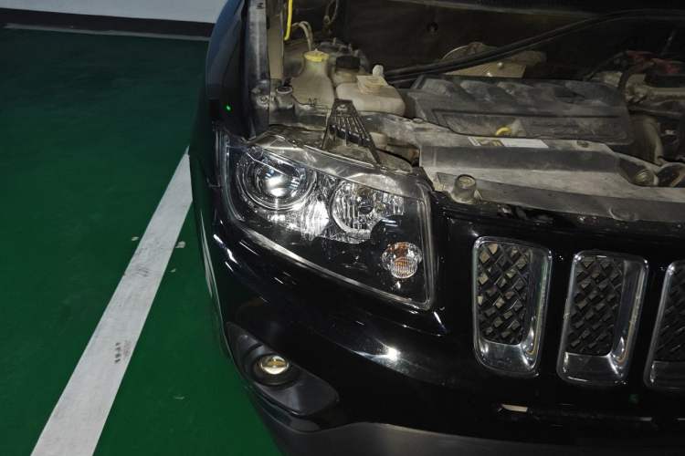 Used Jeep Compass 2014 Revised Version 2.0L Two-Wheel Drive Entry-Level Edition Right Front Headlight