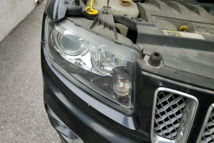 Used Jeep Compass 2014 Revised Version 2.4L Four-Wheel Drive Luxury Edition Right Front Headlight