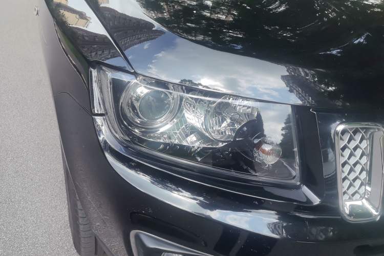 Used Jeep Compass 2014 2.0L two-wheel drive luxury version Right Front Headlight