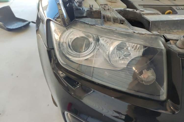 Used Jeep Compass 2014 Revised Version 2.4L Four-Wheel Drive Comfort Edition Right Front Headlight