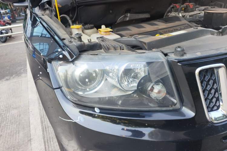 Used Jeep Compass 2014 2.4L Four-Wheel Drive Serpentine Collection Edition Right Front Headlight