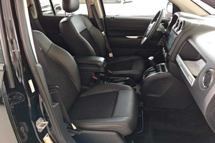 Used Jeep Compass 2014 Revised Version 2.4L Four-Wheel Drive Comfort Edition Right Front Seat