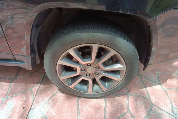Used Jeep Compass 2014 Revised Version 2.0L Two-Wheel Drive Elite Edition Right Front Wheel Hub