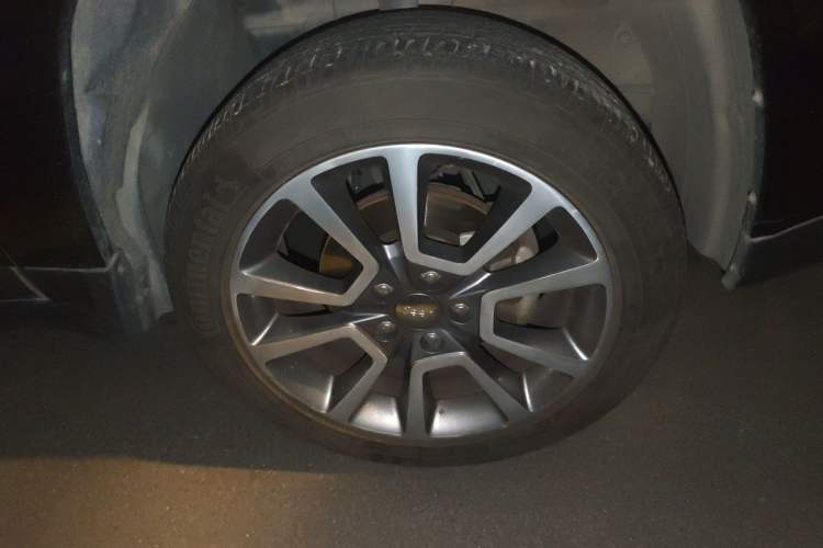 Used Jeep Compass 2014 Revised Version 2.0L Two-Wheel Drive Elite Edition Right Front Wheel Hub