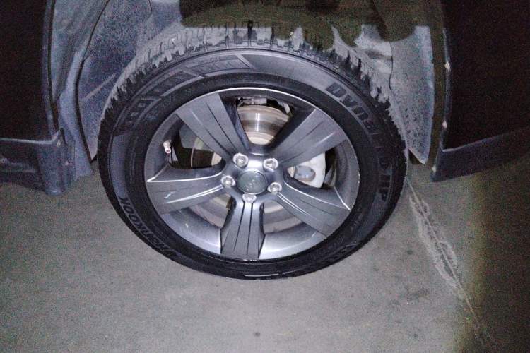 Used Jeep Compass 2014 Revised Version 2.4L Four-Wheel Drive Comfort Edition Right Front Wheel Hub