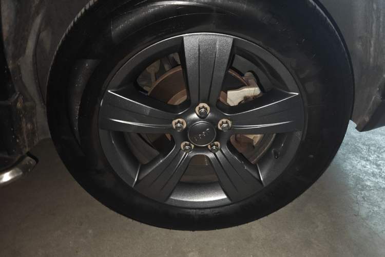 Used Jeep Compass 2014 Revised Version 2.4L Four-Wheel Drive Comfort Edition Right Front Wheel Hub