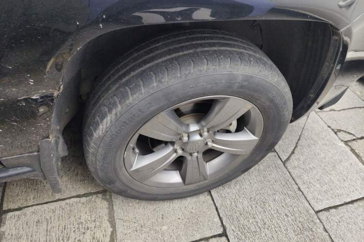 Used Jeep Compass 2014 Revised Version 2.4L Four-Wheel Drive Comfort Edition Right Front Wheel Hub