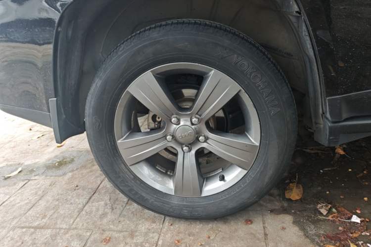 Used Jeep Compass 2014 Revised Version 2.4L Four-Wheel Drive Comfort Edition Right Rear Wheel Hub